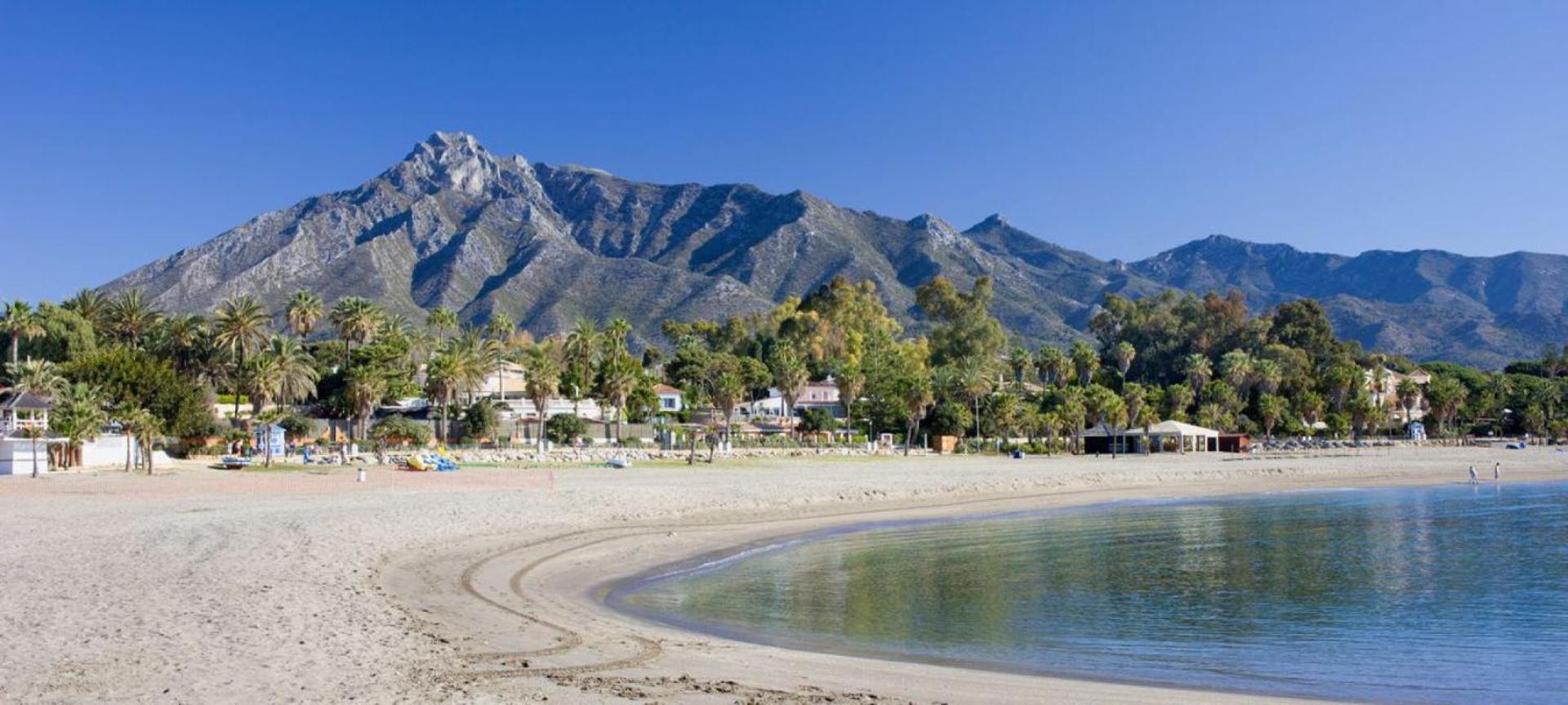 Seafront In Marbella With Pool And Garage Apartment Exterior photo